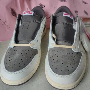 Wear Very Comfortable Light Shoes Nike Brown Shoe Size EU45 (US11)